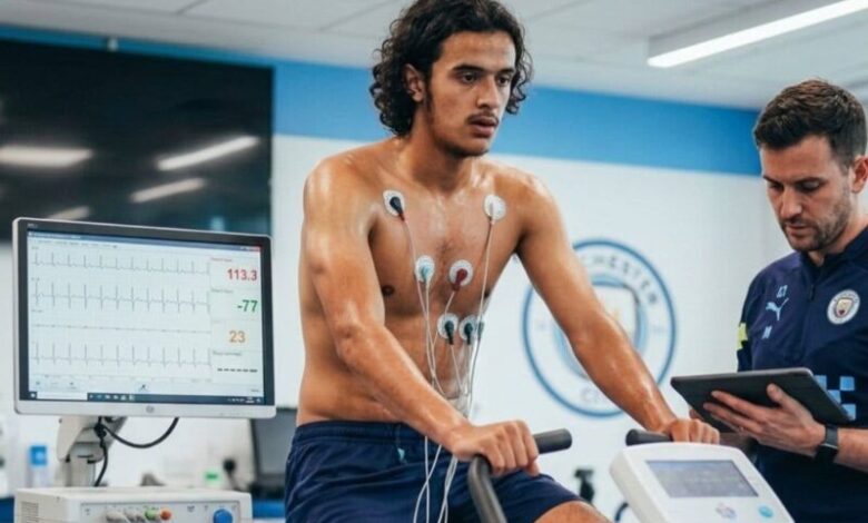 أيوب بوعدي لاعب المنتخب المغربي ونادي ليل الفرنسي