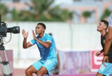 المدافع المغربي إلياس الكريمي بقميص ناديه الجديد خورفكان الإماراتي