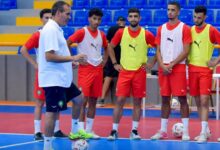 المنتخب المغربي لكرة القدم داخل القاعة خلال حصة تدريبية بأكادير استعدادا لمواجهة السعودية