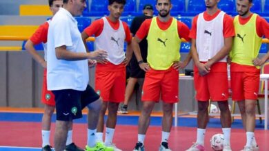 المنتخب المغربي لكرة القدم داخل القاعة خلال حصة تدريبية بأكادير استعدادا لمواجهة السعودية