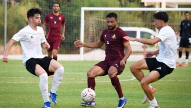 لاعبو الجيش الملكي خلال مباراتهم الودية أمام أنطاليا سبور في تركيا