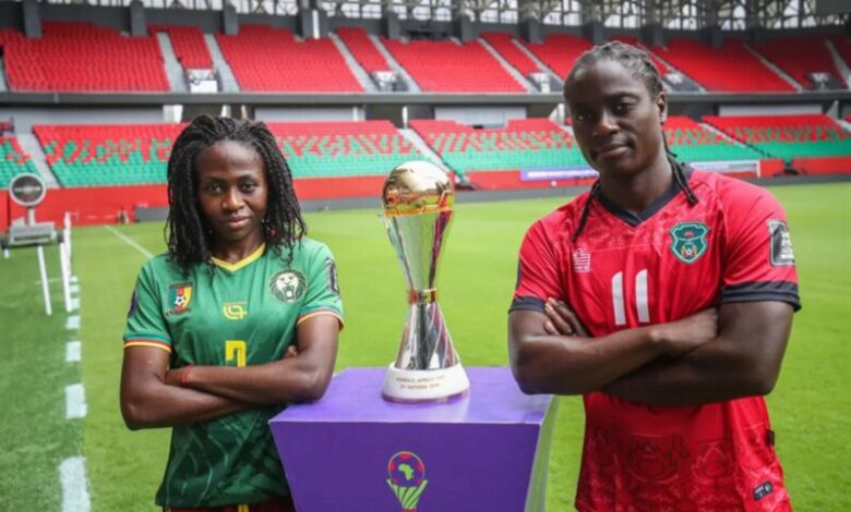 لاعبات منتخبي الكاميرون ومالاوي قبل نهائي كأس أمم إفريقيا للسيدات 2026