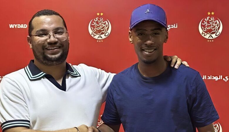 عادل الخلوفي يوقع رسميًا لصفوف الوداد الرياضي