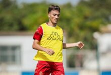 أسامة الزمراوي لاعب الوداد الرياضي خلال حصة تدريبية