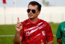 المدرب أمين الكرمة خلال حصة تدريبية مع فريق المغرب التطواني