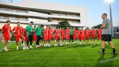 أشرف حكيمي وإسماعيل الصيباري وإلياس أخوماش في معسكر المنتخب المغربي بالمعمورة