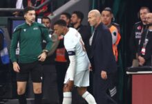 كيليان مبابي يتألم من إصابة في الركبة اليسرى بعد تسجيله هدف الفوز على تركيا
