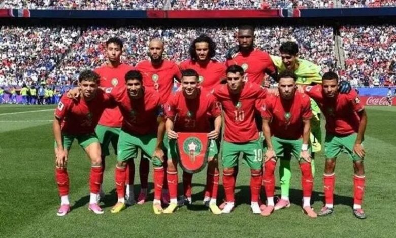 بعثة المنتخب المغربي خلال التنقل استعدادًا لمواجهة ليسوتو