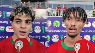 لاعبو المنتخب المغربي لأقل من 20 سنة يحتفلون بالفوز على الجزائر بثلاثية