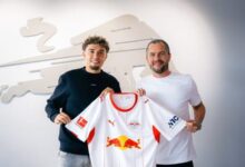 نيل العيناوي لاعب الوسط الدولي المغربي خلال مباراة مع نادي روما