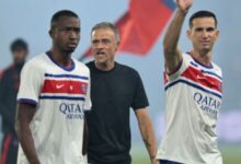 المدرب الإسباني لويس إنريكي مدرب باريس سان جيرمان