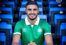 منعم الإدريسي بقميص الرجاء الرياضي