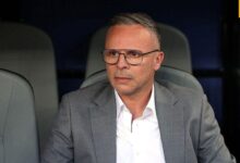 المدرب محمد وهبي خلال حصة تدريبية للمنتخب المغربي استعدادا لمباراة ليسوتو