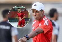 حسين عموتة وأشرف داري خلال مباراة الأهلي والزمالك