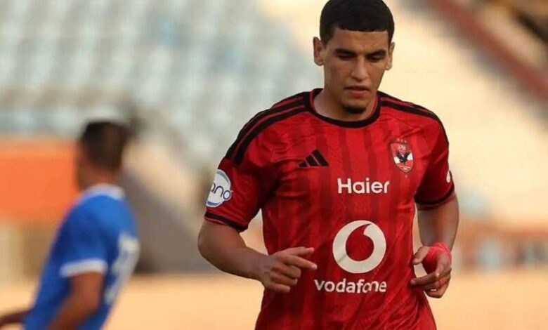سفيان بنجديدة يحتفل بهدفه الأول مع الأهلي المصري