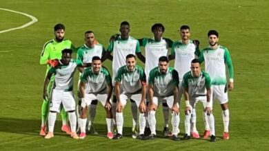 لاعبو الدفاع الحسني الجديدي يحتفلون بالفوز على المغرب التطواني