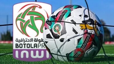 لقطة من مباراة الكوكب المراكشي والدفاع الحسني الجديدي في البطولة الاحترافية