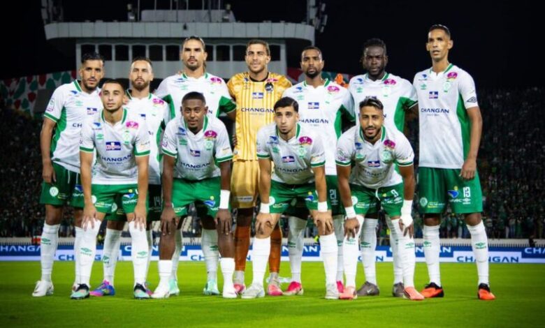 لاعبو الرجاء الرياضي خلال تحضيراتهم لمواجهة إل كانيمي ووريورز في كأس الكونفدرالية