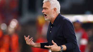 مورينيو يتحدث خلال مباراة ريال مدريد وروما في دوري أبطال أوروبا