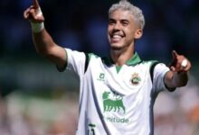 ياسر الزابيري يحتفل بهدفه مع راسينغ سانتاندير أمام فالنسيا